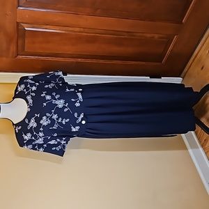 VINTAGE LADY DORBY DRESS LONG 16W NAVY BLUE WHITE FLORAL DESIGN SHORT S…